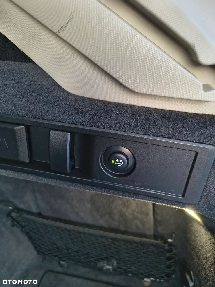 BMW Seria 3 320i Sport Line Shadow - 21