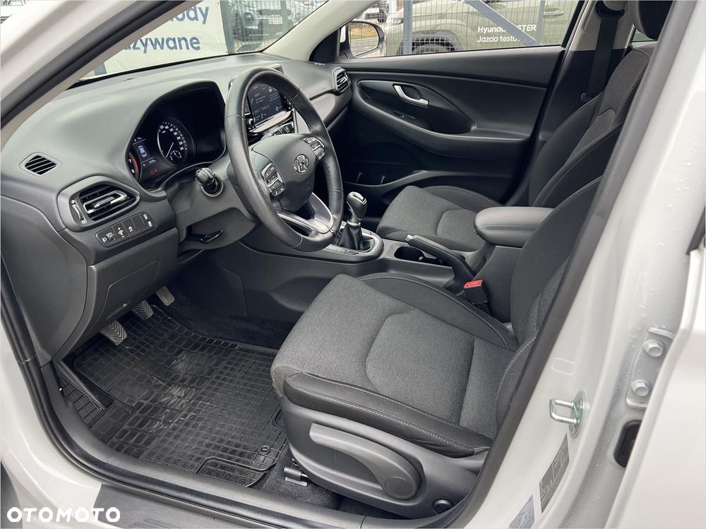 Hyundai i30 1.5 DPI Comfort - 11
