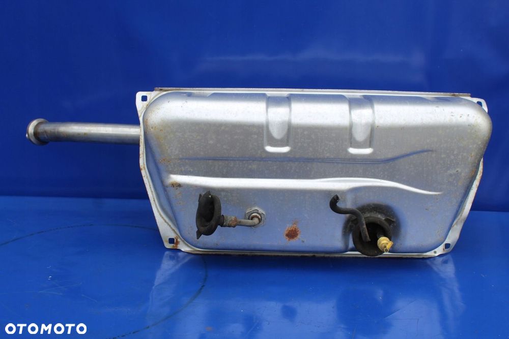 Zbiornik paliwa bak Europa Mercedes SL R230 W230 SL500 SL350 A2304703801 - 1