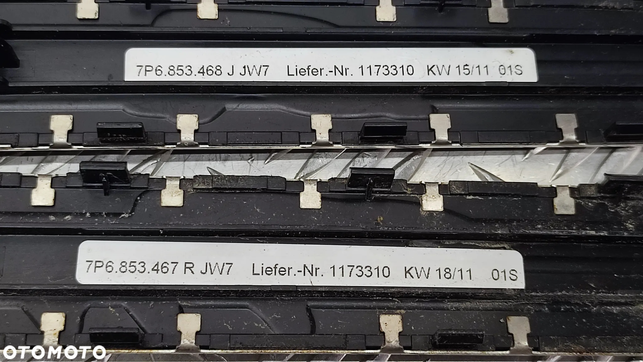 VW TOUAREG 7P 10-18R LISTWY NAKLADKI OZDOBNE PROGOWE R-LINE KOMPLET 7P6853468 7P6853467 7P6853174 7P6853173 - 4