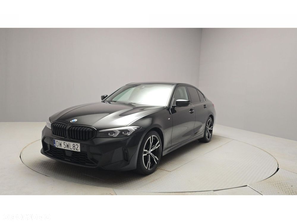 BMW Seria 3 320d xDrive mHEV M Sport - 8