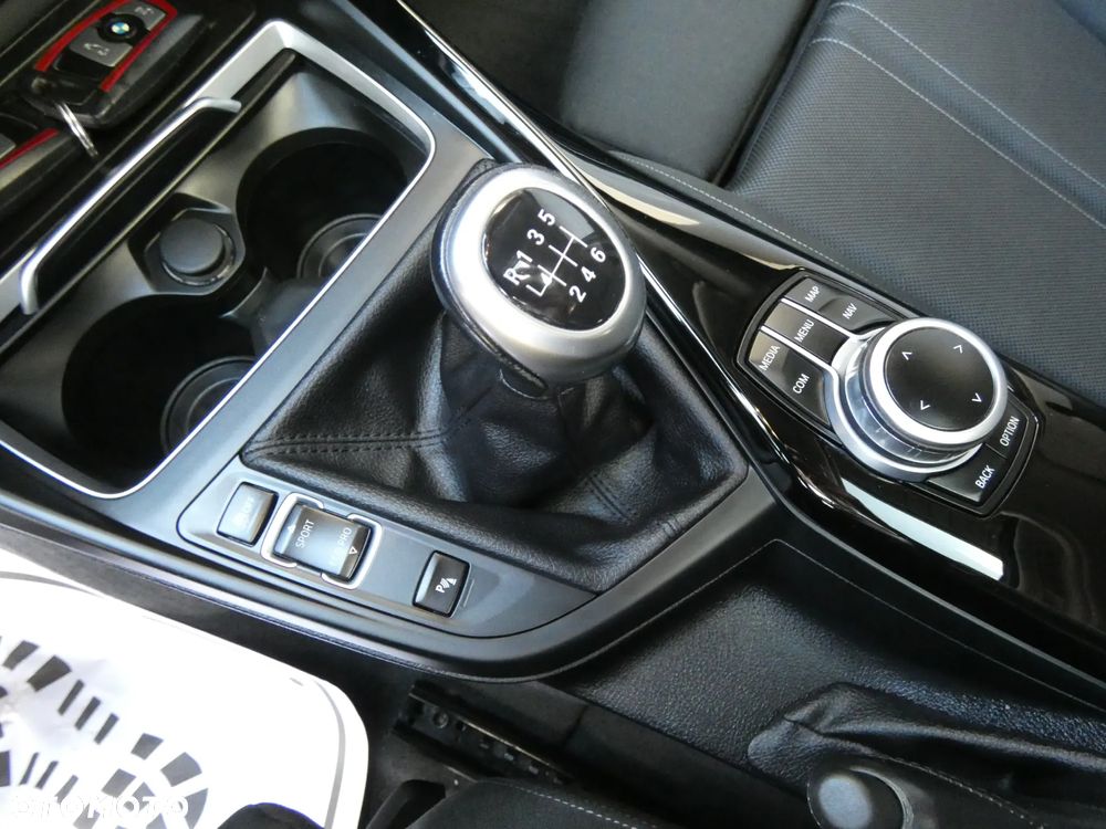 BMW Seria 1 118d Edition Metropolitan - 28