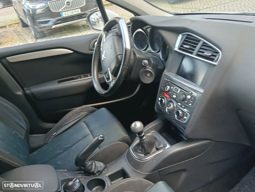 Citroën C4 1.6 HDi Seduction - 12
