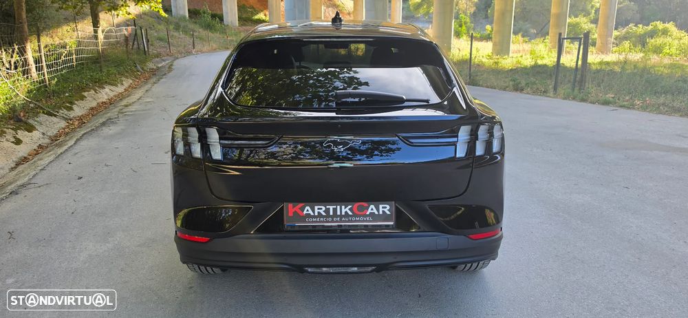Ford Mustang Mach-E Premium - 11