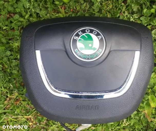 Skoda Octavia II lift deska rozdzielcza  poduszki pasy - 3