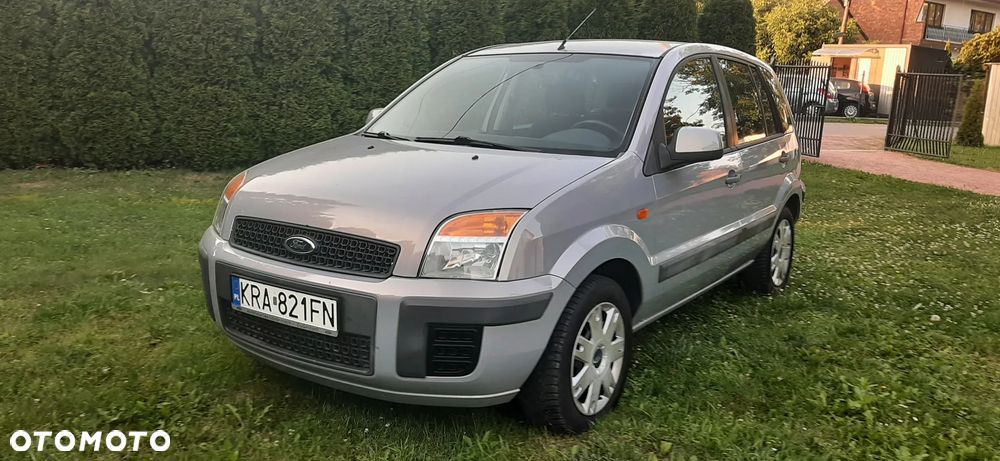 Ford Fusion - 18