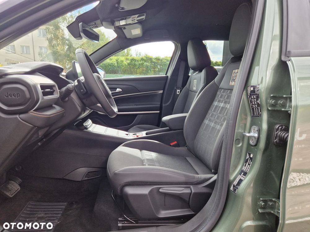 Jeep Avenger 1.2 T3 mHEV 85th Anniversary 4xe eDCT6 - 9