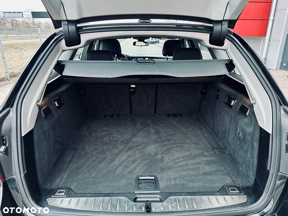 BMW Seria 5 520d Luxury Line - 23