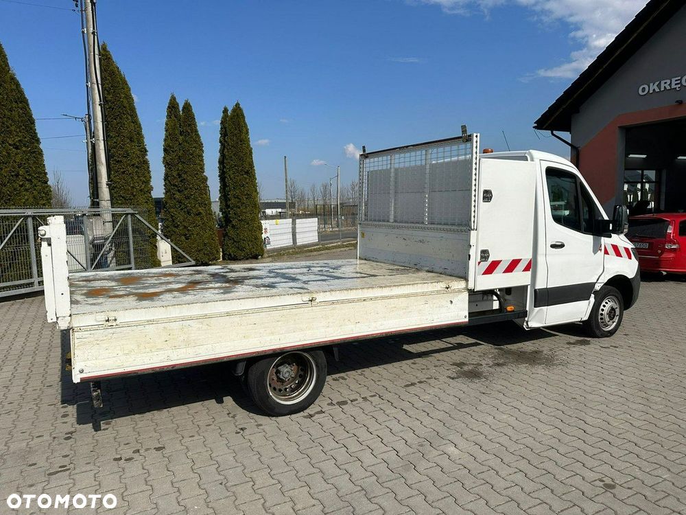 Mercedes-Benz Sprinter - 22