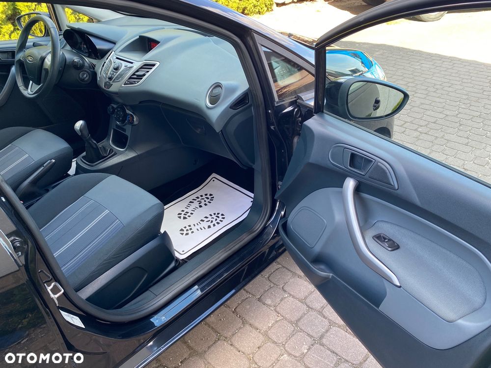 Ford Fiesta - 15