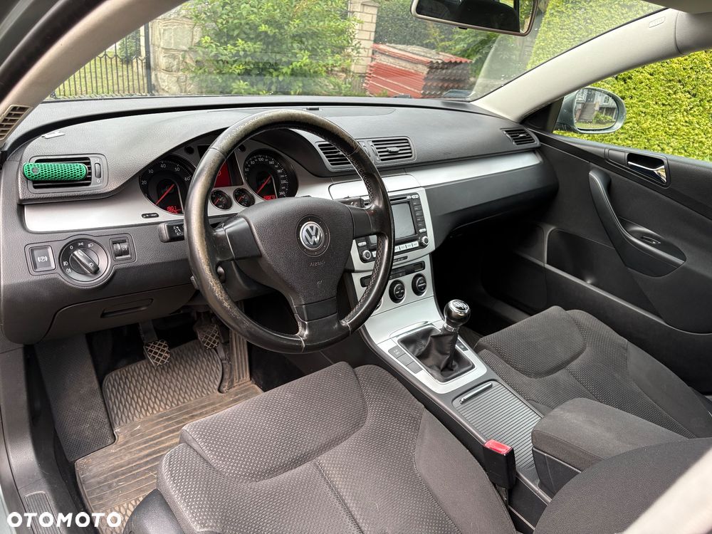 Volkswagen Passat 2.0 FSI Comfortline - 11
