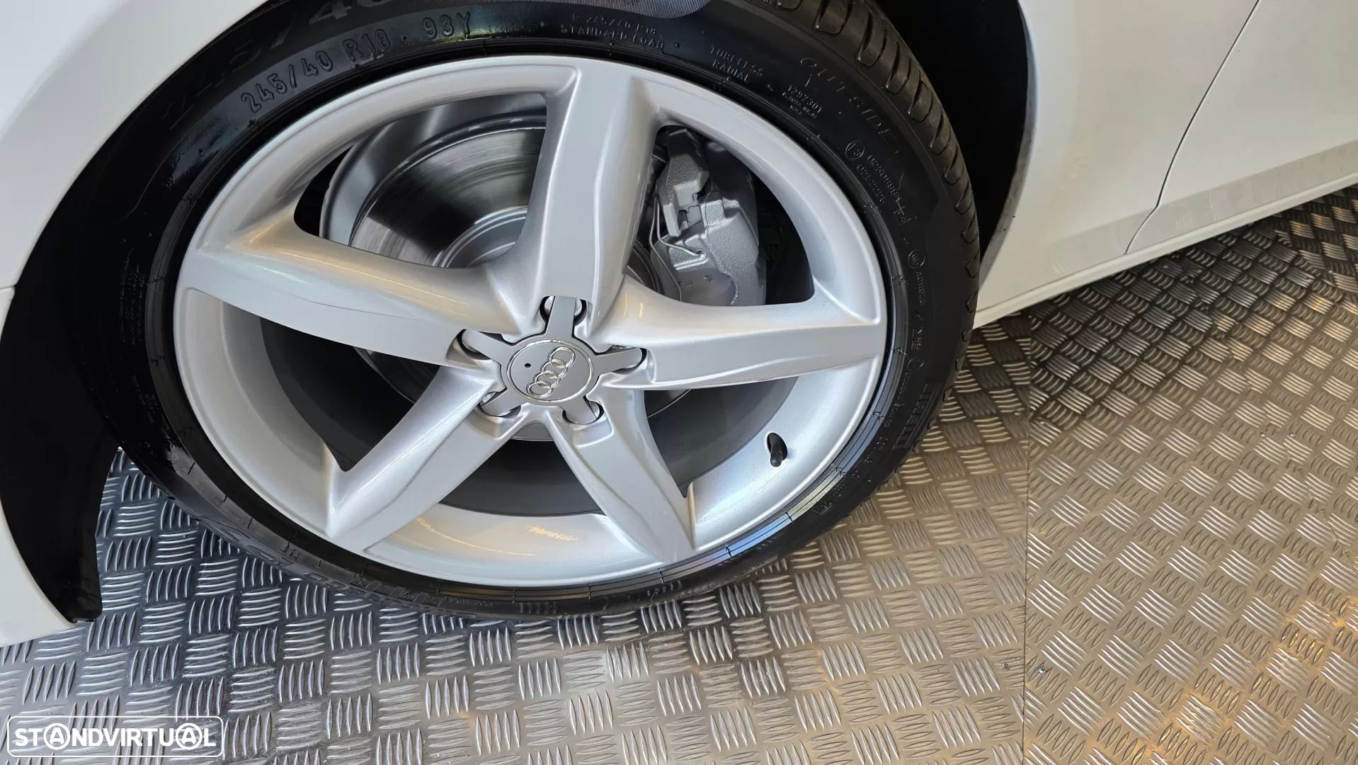 Audi A4 2.0 TDI S-line Multitronic - 26