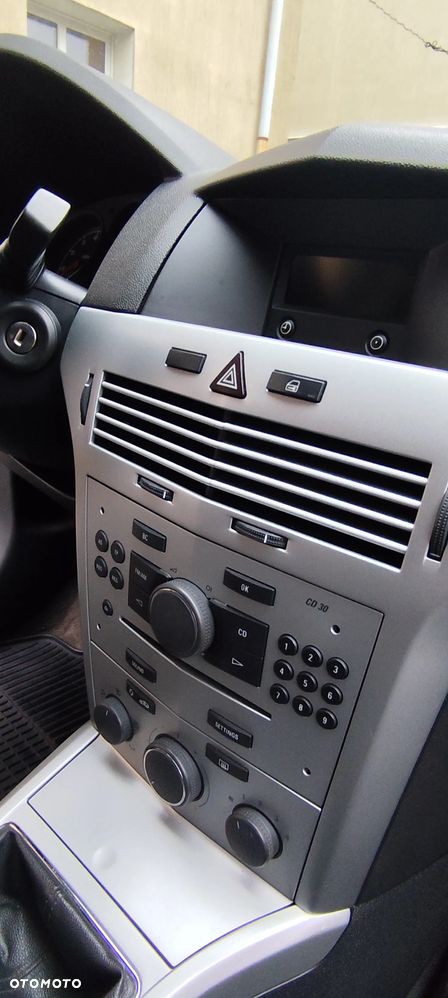 Opel Astra 1.4 Selection - 31