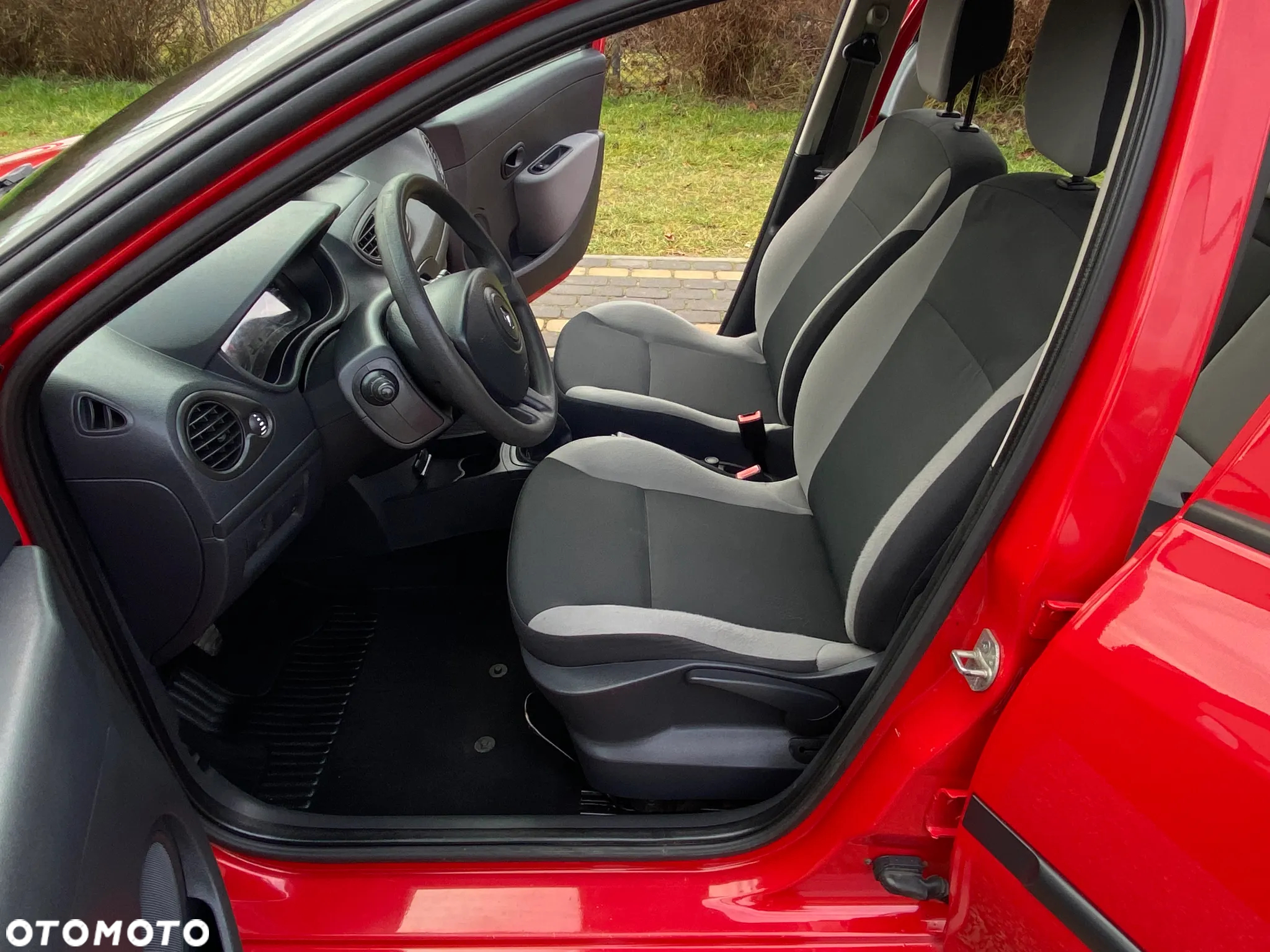 Renault Clio 1.2 16V 75 Expression - 32