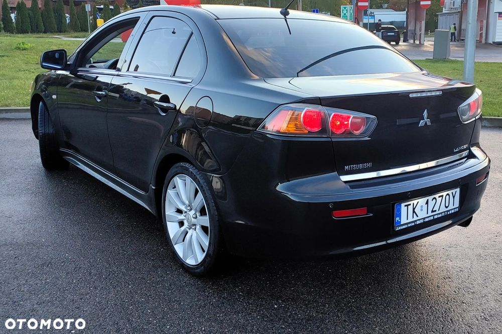Mitsubishi Lancer 2010 photo 3