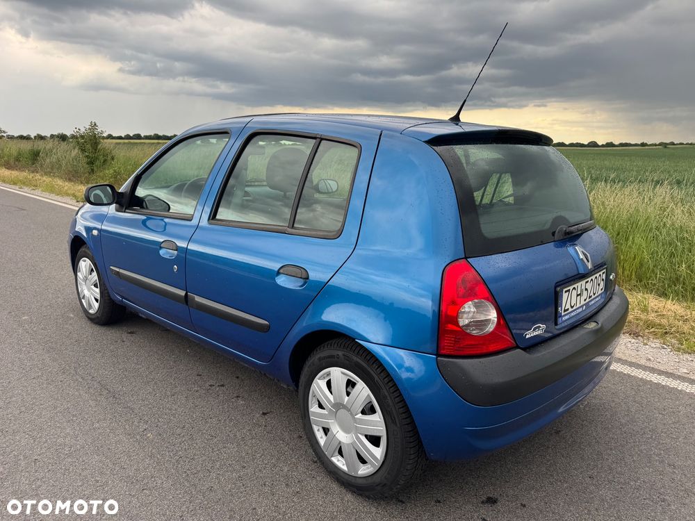 Renault Clio 1.2 16V Confort Authentique - 4