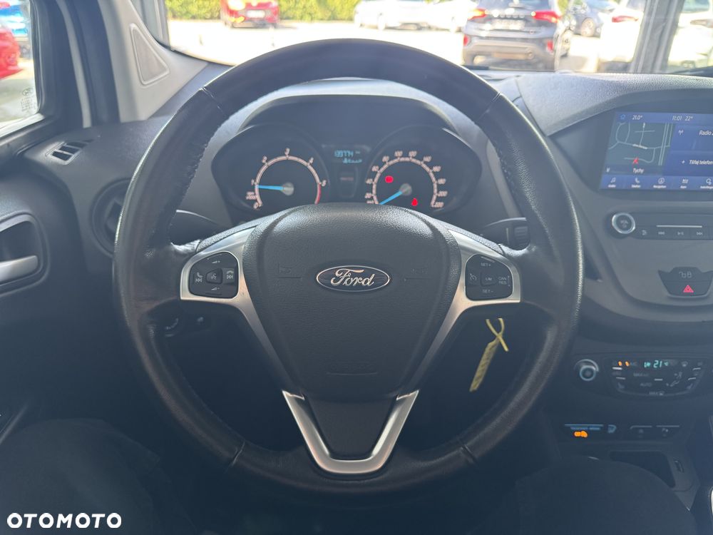 Ford Transit Courier - 23