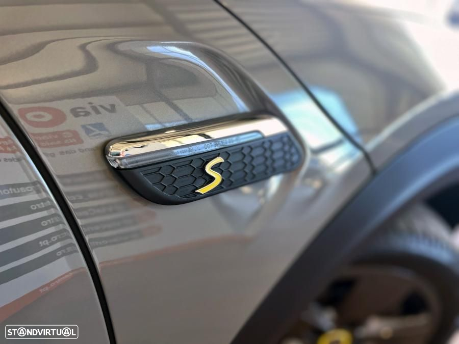 MINI 3 Portas Cooper SE Premium Essential - 11