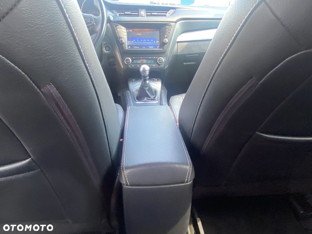 Toyota Avensis 1.8 Selection - 12