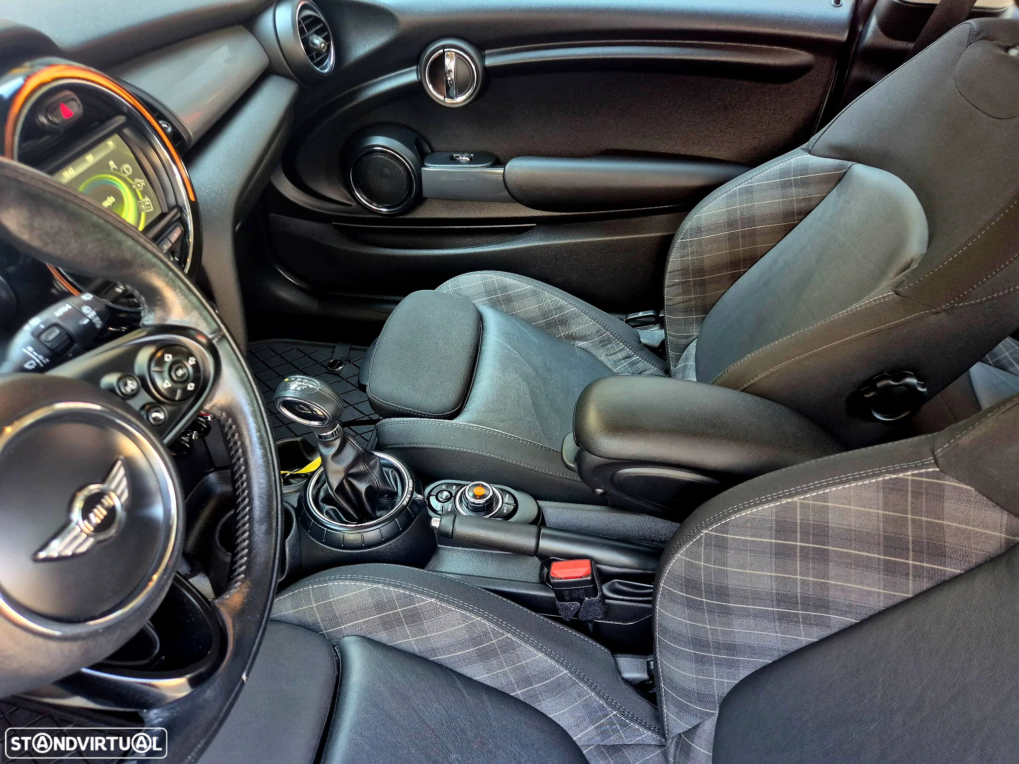 MINI 3 Portas Cooper Auto - 6