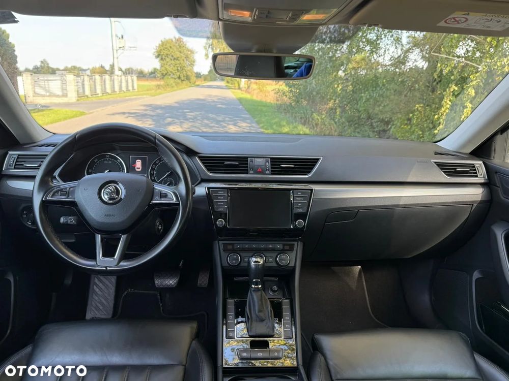 Skoda Superb 2.0 TDI 4x4 Active DSG - 8