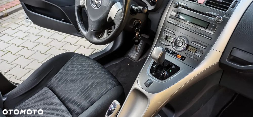 Toyota Auris 1.6 Dynamic MS - 30