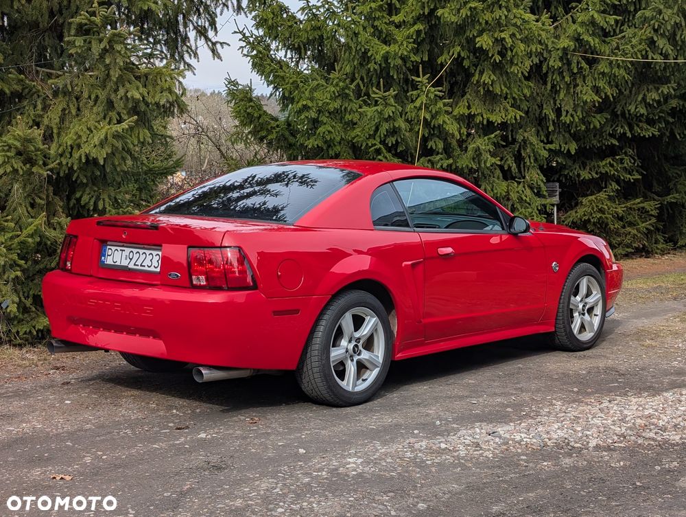 Ford Mustang - 3