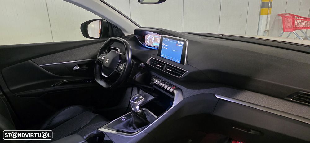 Peugeot 5008 1.2 PureTech Allure Pack - 16
