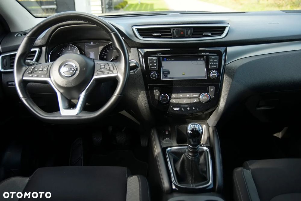 Nissan Qashqai 1.6 DIG-T TEKNA+ - 26