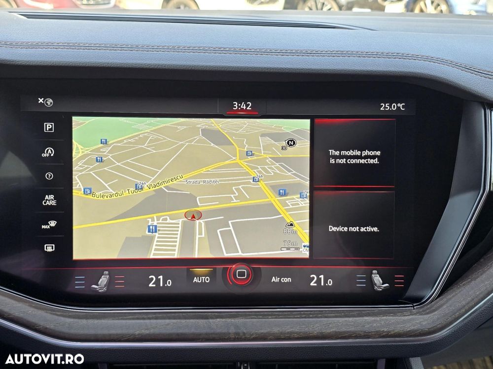 Volkswagen Touareg - 28