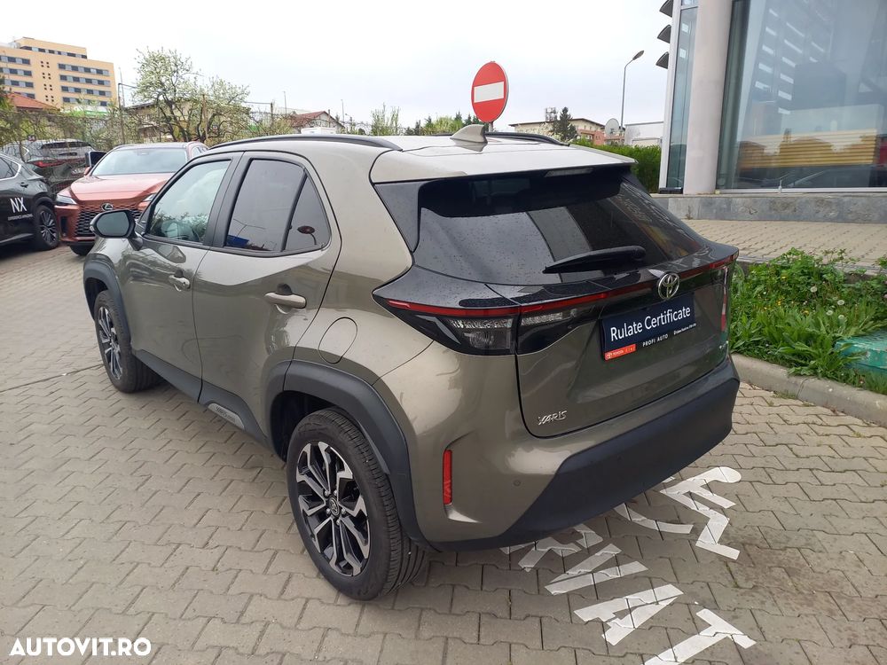 Toyota Yaris 1.5 VVT-i HSD Dynamic Bi-tone - 6