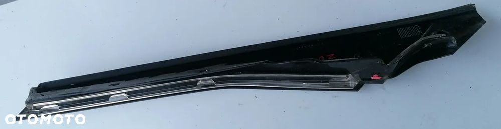 CHEVROLET CORVETTE C7 17r OSŁONA LISTWA SZYBY CZOŁOWEJ 23163511 - 2