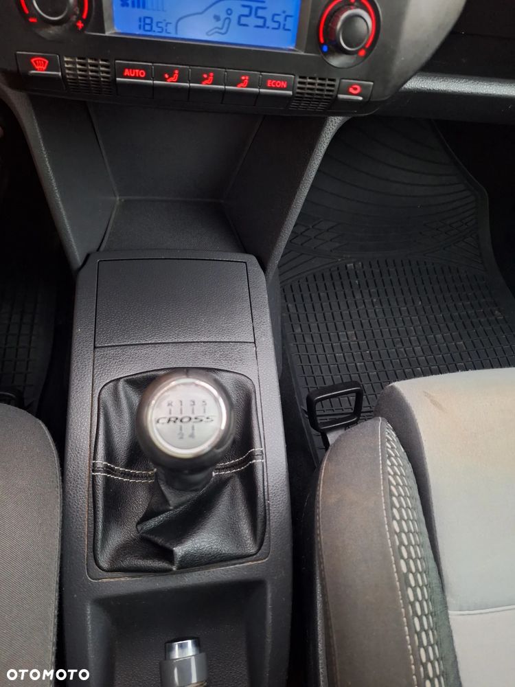 Volkswagen Polo Cross - 9