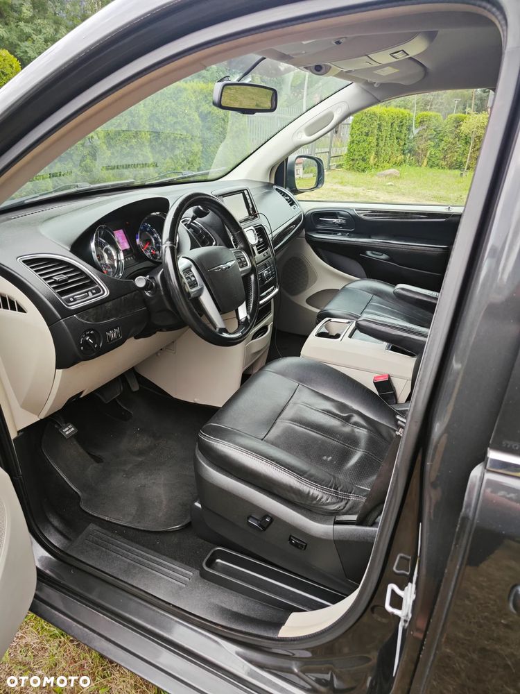Chrysler Town & Country 3.6 Touring - 18