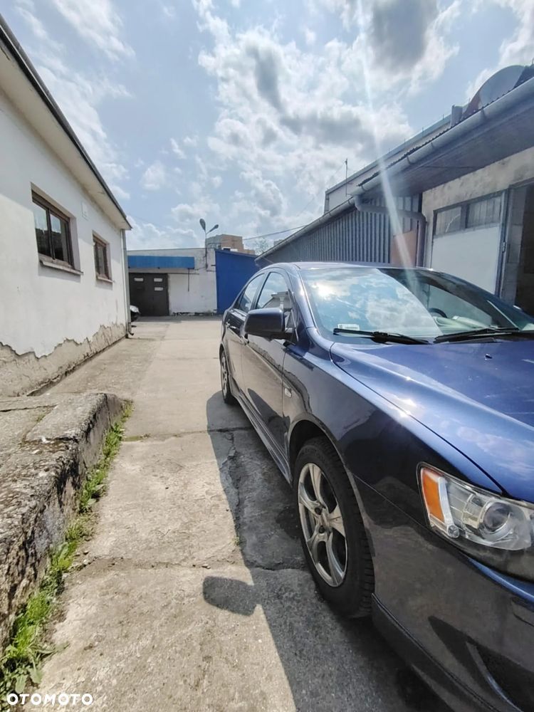 Mitsubishi Lancer - 12