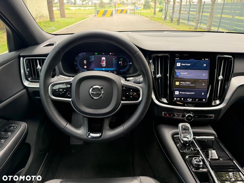 Volvo V60 T6 AWD Recharge Geartronic RDesign - 13