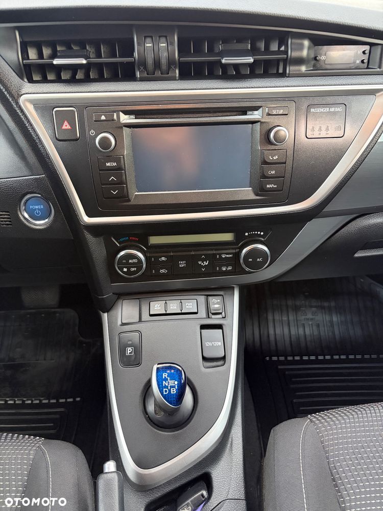 Toyota Auris 1.8 HSD Prestige NAVI - 19