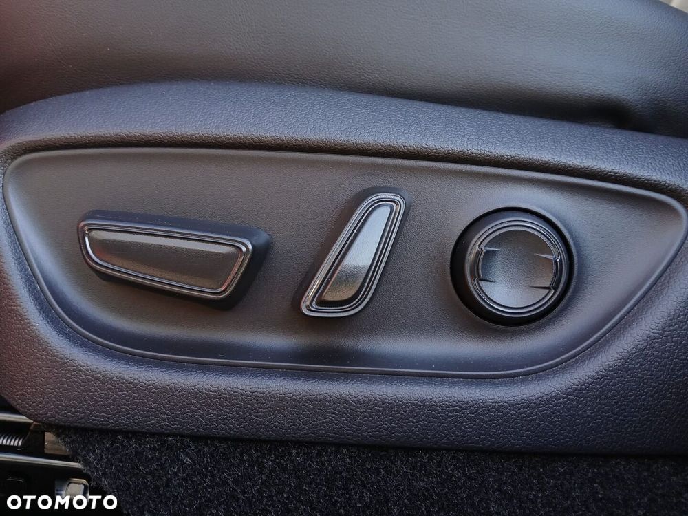 Lexus LBX 1.5 Hybrid Cool - 37