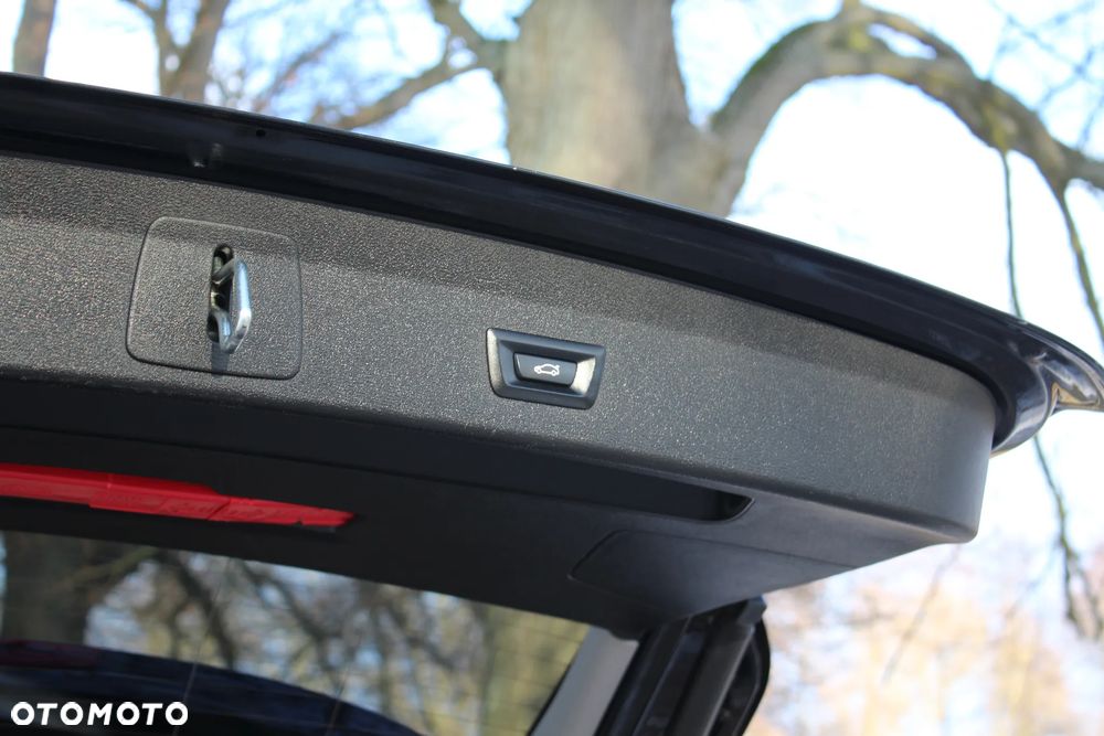 BMW X1 xDrive20d xLine sport - 16