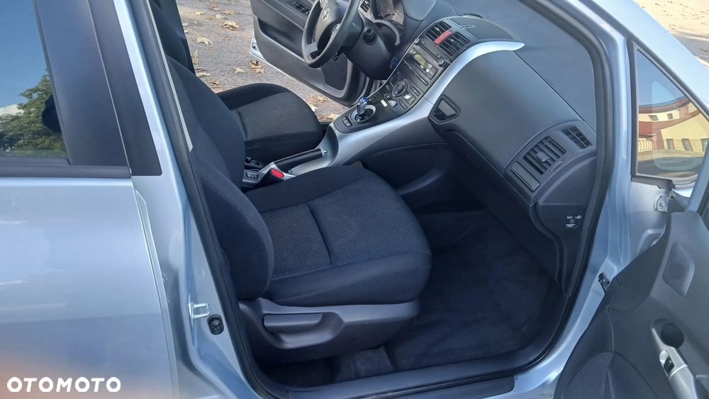 Toyota Auris 1.8 HSD Luna - 17
