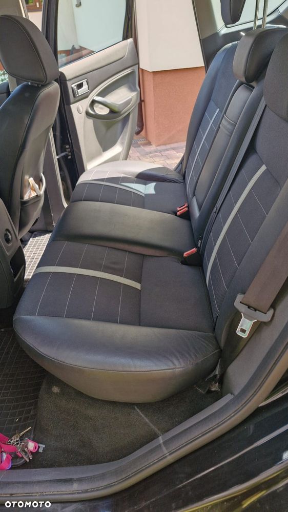 Ford Kuga 2.0 TDCi Titanium - 15