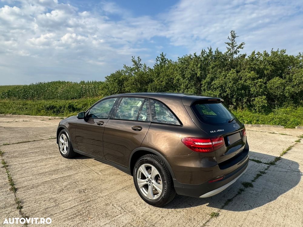 Mercedes-Benz GLC - 14
