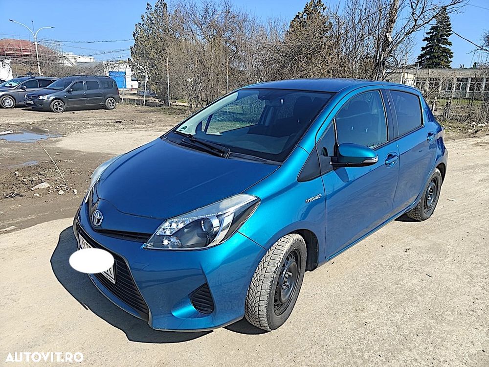 Toyota Yaris 1.5 VVT-i HSD Luna - 2