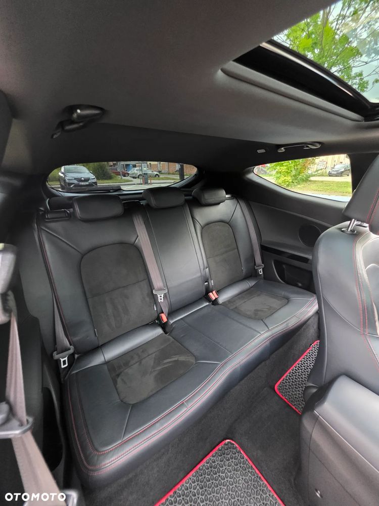 Kia Ceed 1.6 T-GDI GT - 11