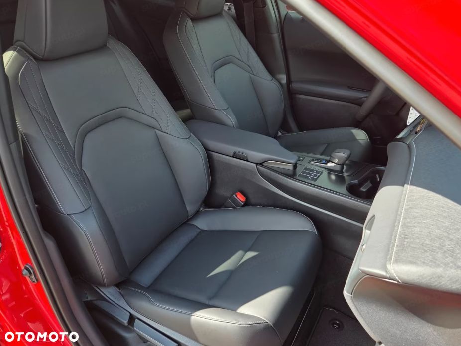 Lexus UX - 7