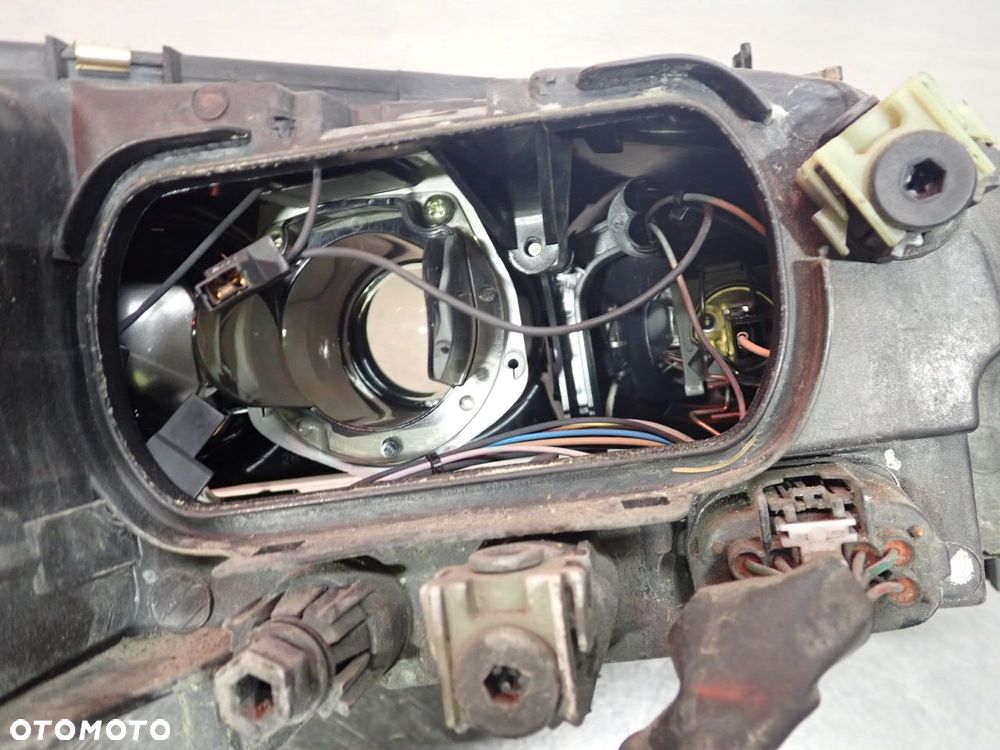 LAMPA LEWA PRZEDNIA SOCZEWKA MAZDA 6 I - 7