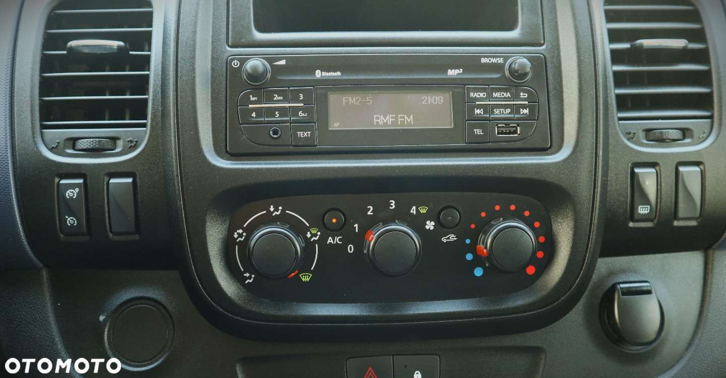 Opel Vivaro - 20