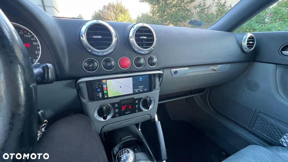 Audi TT Coupé - 11