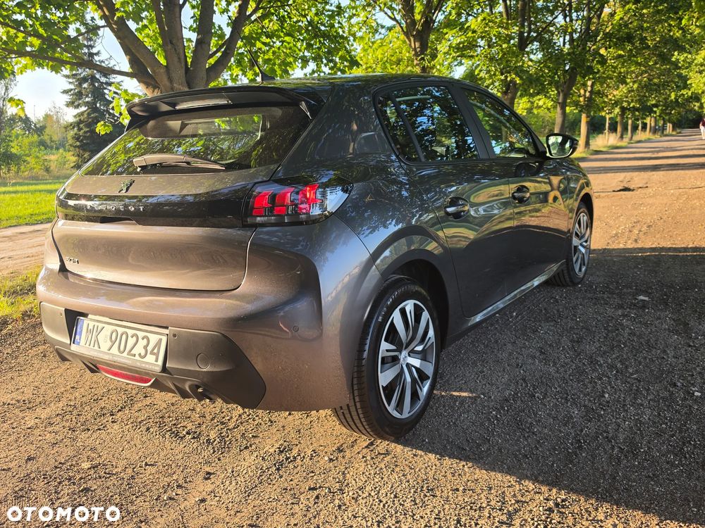 Peugeot 208 - 30
