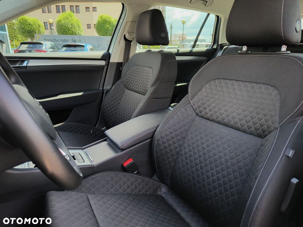Skoda Superb 2.0 TDI SCR Ambition DSG - 11